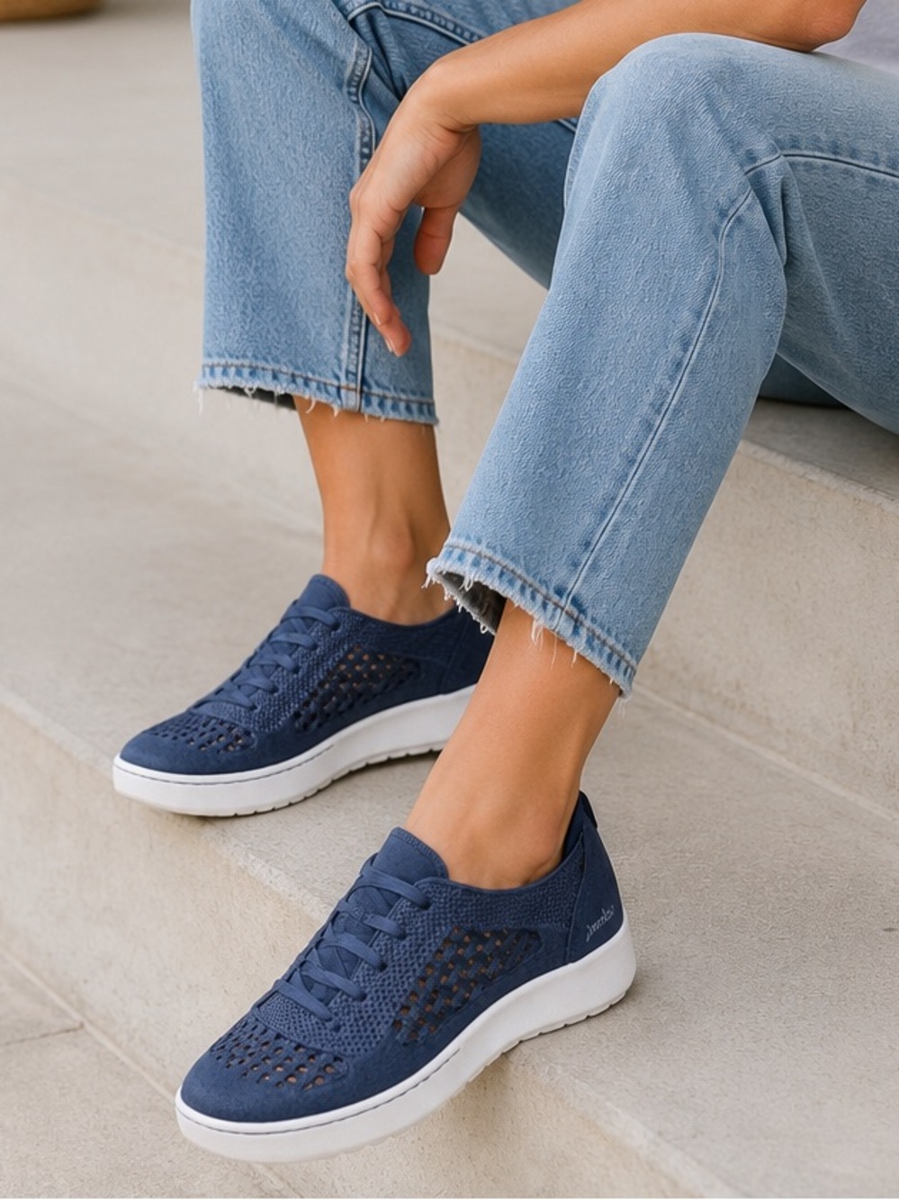 NWT Jambu Lilac Navy Knit & Suede Slip-On Sneakers Size 8 Comfort Foam Insoles